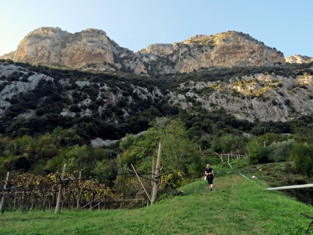 Stene v dolini adiže