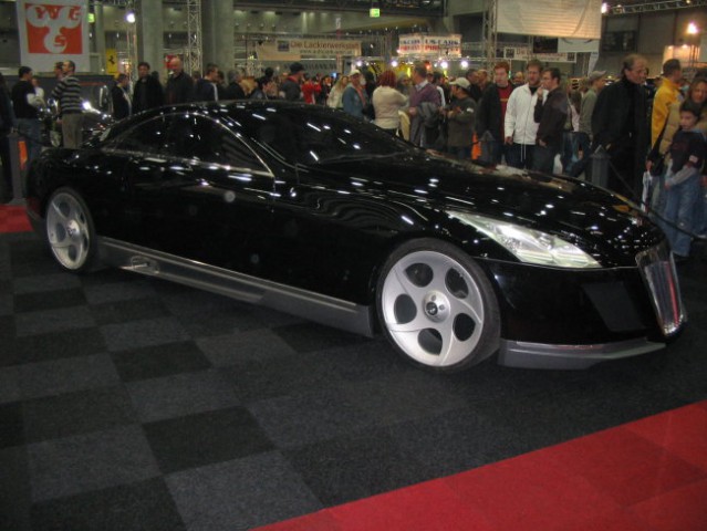 Luxury car show dunaj - foto