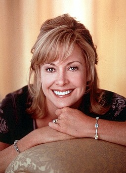 Catherine Hicks – Annie