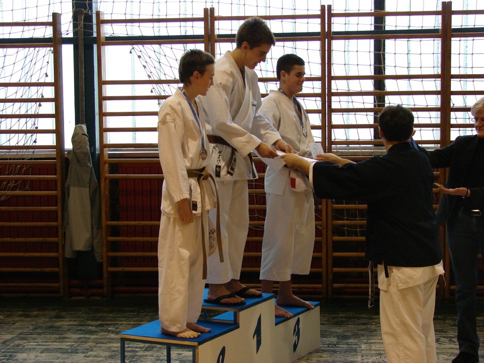 Prvi pokalni turnir JKA Slovenije Slovenj g 2 - foto povečava