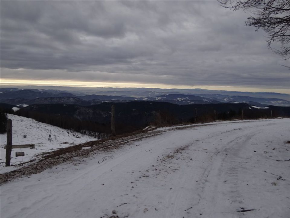 MENINA PLANINA, 26.12.2011  - foto povečava