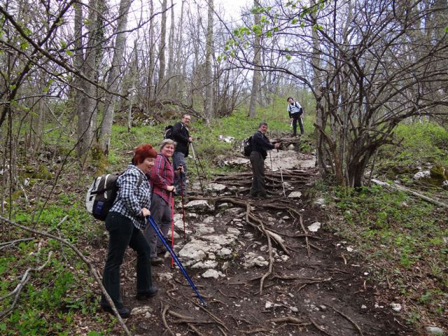 Sv.Ana na Mali gori in Lavričeva koča,22.4.12 - foto