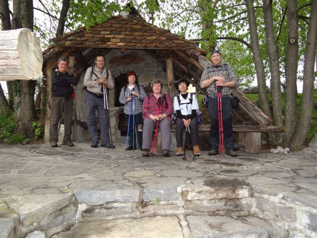 Sv.Ana na Mali gori in Lavričeva koča,22.4.12 - foto