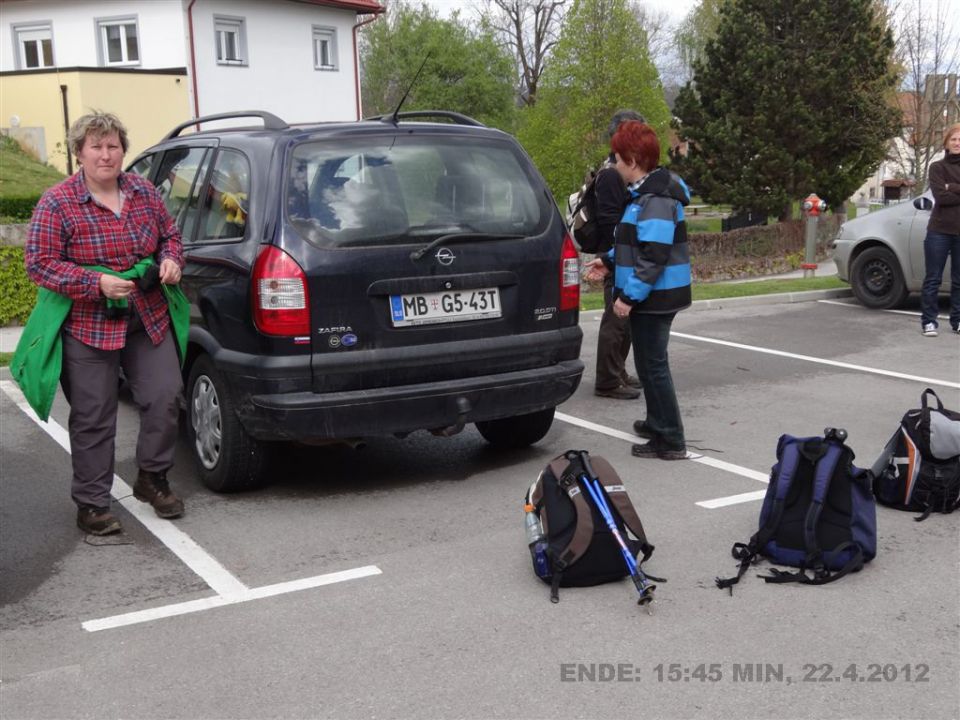 Sv.Ana na Mali gori in Lavričeva koča,22.4.12 - foto povečava