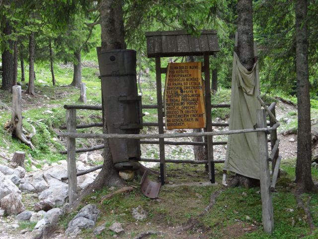KOŠUTNIKOV TURN, 2133 m - foto