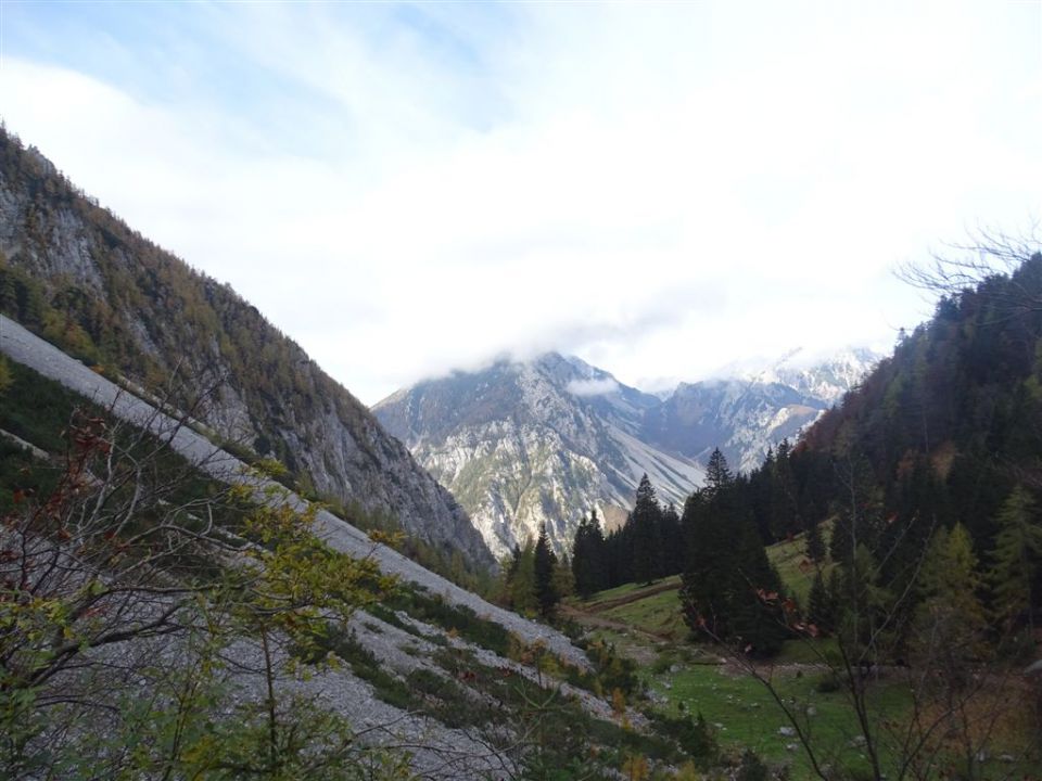 Veliki Vrh (2088 m) in Kofce (1488 m) - foto povečava