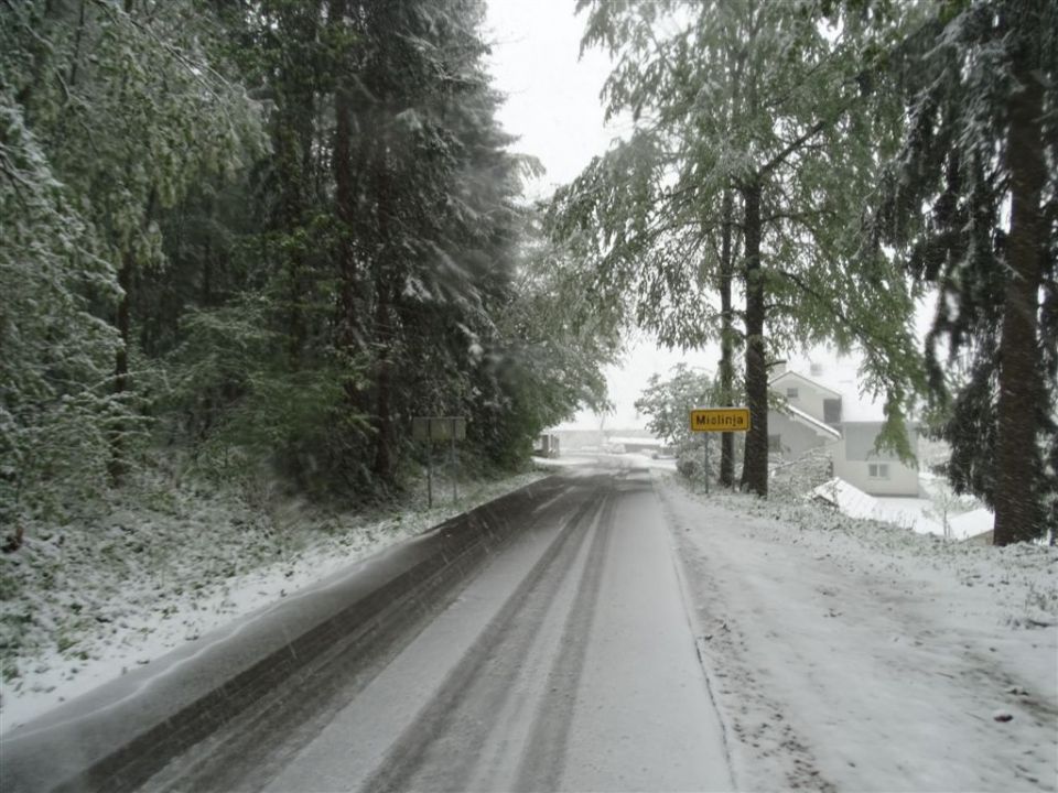 RIBNIŠKA KOČA in ČRNI VRH - foto povečava