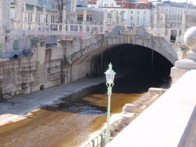 Dunaj, marec 2011, 2. del - foto