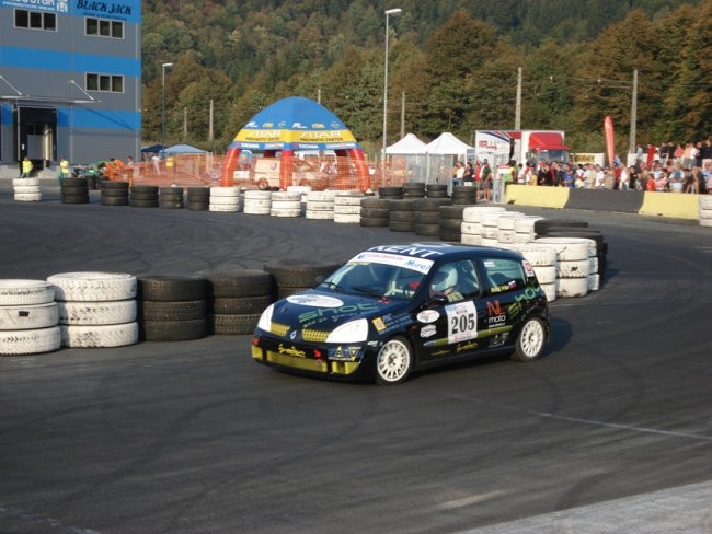 Logatec 07 - foto povečava