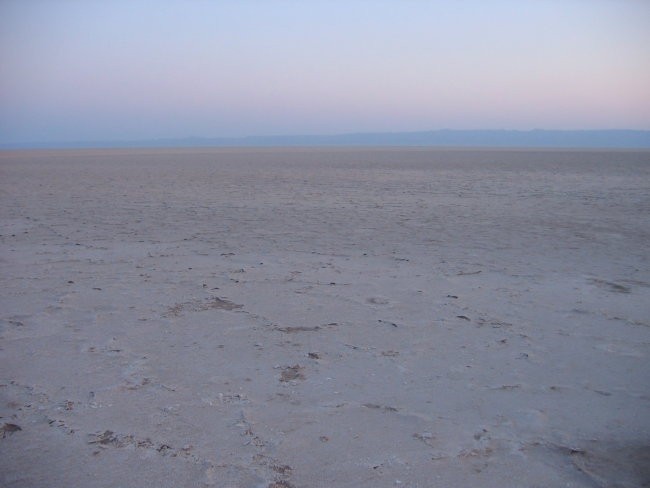 POSUŠENO SLANO JEZERO CHOTT EL JERID