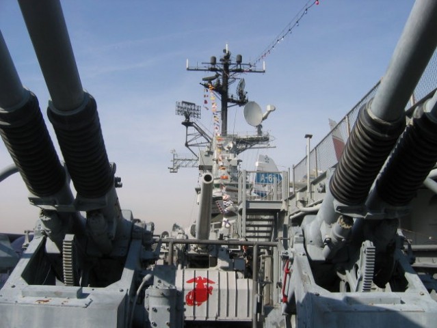 USS INTREPID - OBROŽITEV