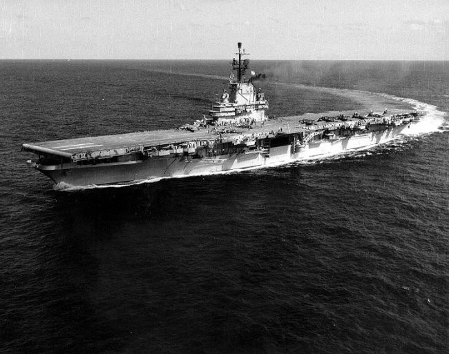 USS INTREPID - 09.02.1955 GUANTANAMO BAY - CUBA