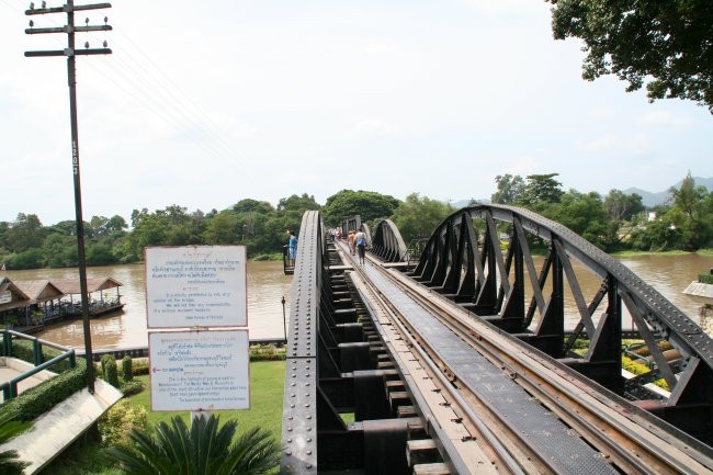 Most na reki Kwai