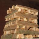 za ladijsko kuhinjo morajo biti pripravljena osušena drva (primerljivo 1m3)