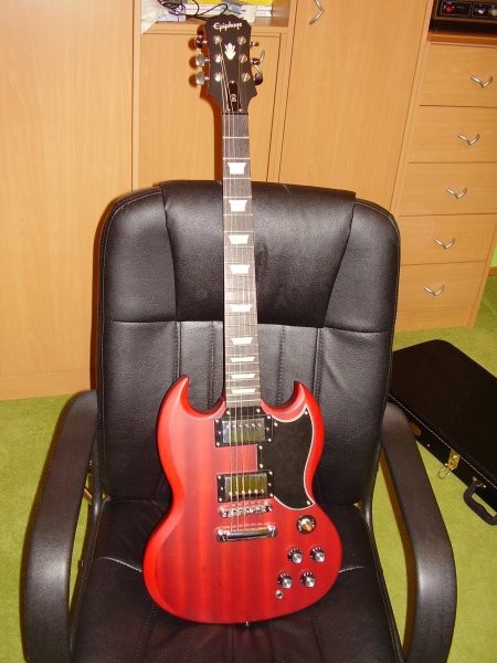 Epiphone G-400 Vintage Worn Cherry - foto