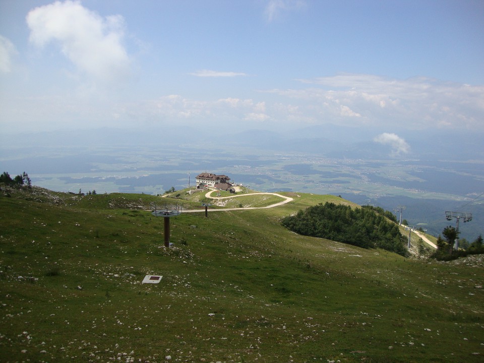 Pogled na dom na Krvavcu