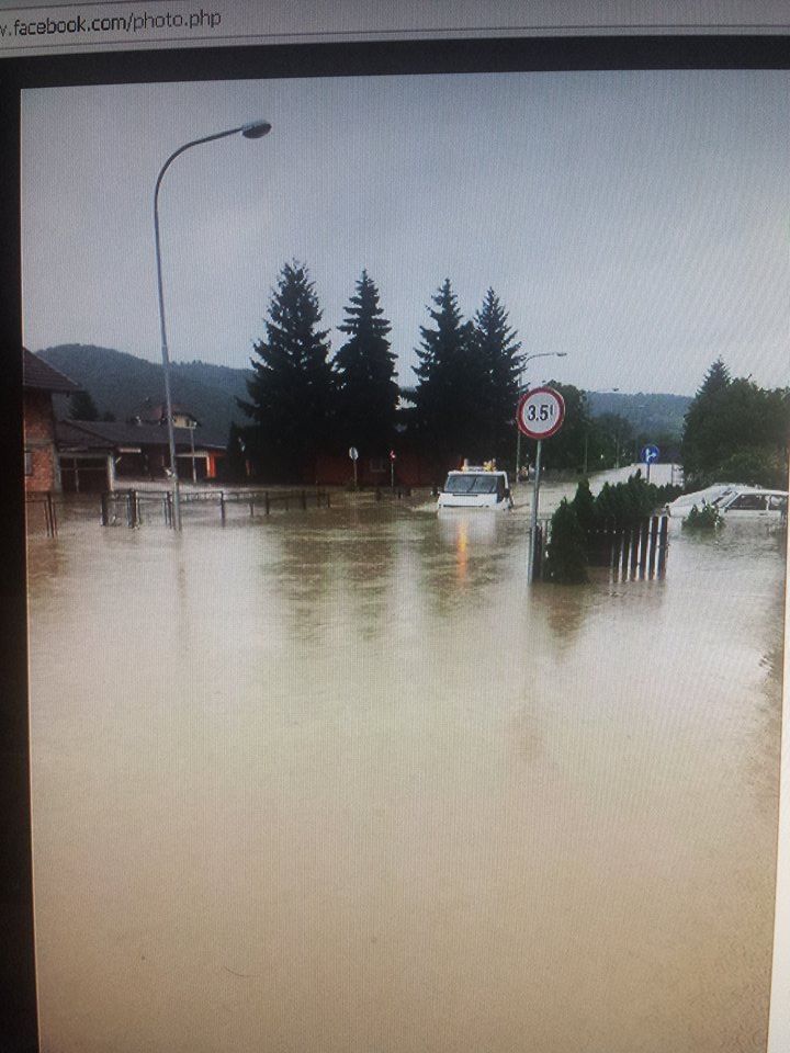 Barakarsko naselje v Banja Luki - (sestrična) - foto povečava