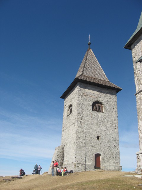 Ločeni zvonik cerkve Sv. neže