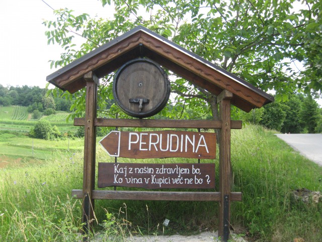 Pri vasi Perudina - naj se ve, s čim se tukaj ukvarjajo...