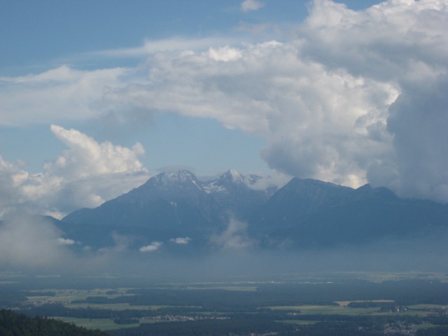Kamniške Alpe v oblakih