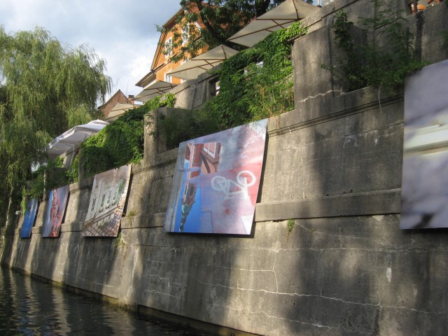 Slikarska razstava nad Ljubljanico