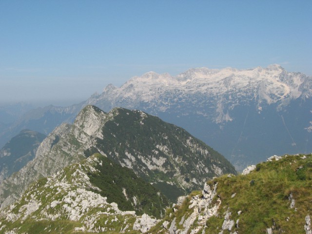 Greben Polovnika, Krasji vrh je najvišji vrh tega grebena.