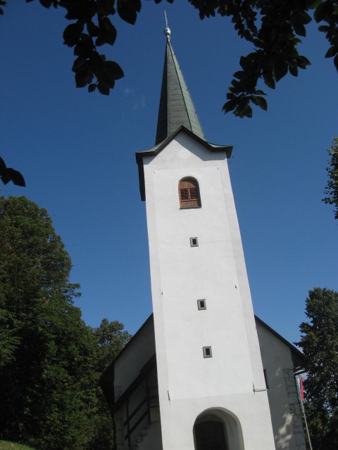 Cerkev Sv Ane po kateri se imenuje vrh