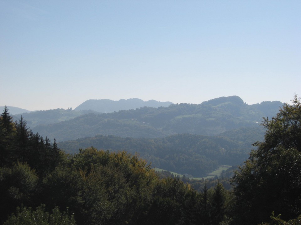 Nepoznani razgledi s poti na Resevno 