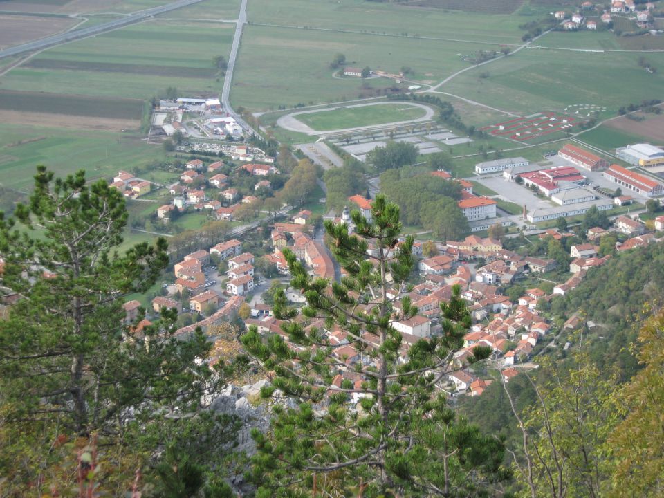 S Plazu gledaš Vipavo kot z balkona