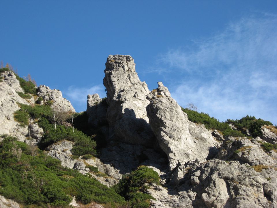Zanimive skalne tvorbe nad Zelenico