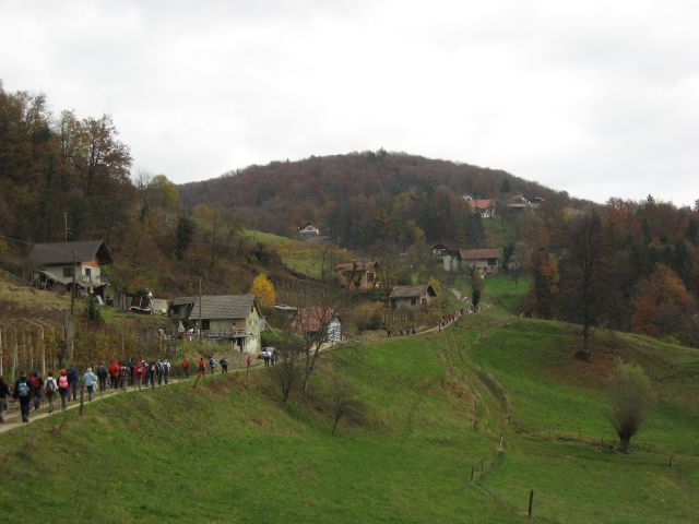 Od vasi do vasi: Sevno, Gornji vrh, Dolnji vrh, Zagrič, Razbore...