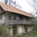 Propadajoča belokranjska hiša