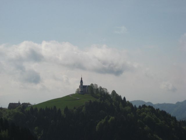 Cerkvica nad Črnim vrhom