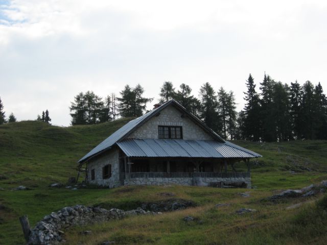 Verjetno sirarna, ni bilo videti, da je še v uporabi