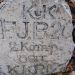 Tale kamen pa je ob stezi pod vrhom Javorščka - vojaška oznaka?