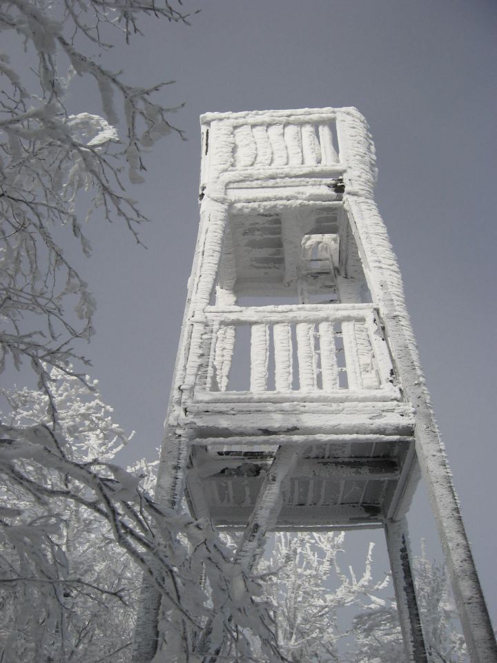 Zamrznjen stolp