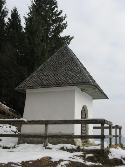 Lična kapelica nad Zg. Golico