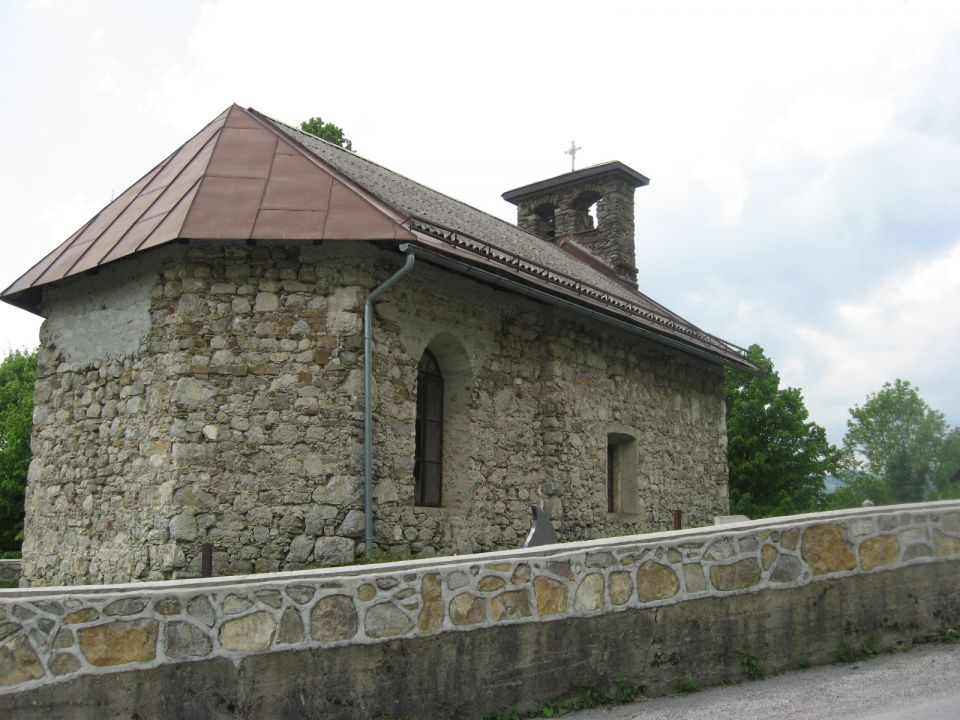 Preprosta cerkvica Sv. Miklavža v Čačičih