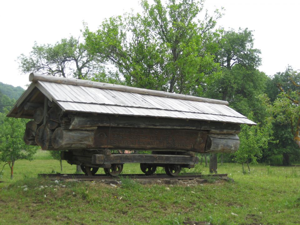 gozdarski vagon za prevoz lesa