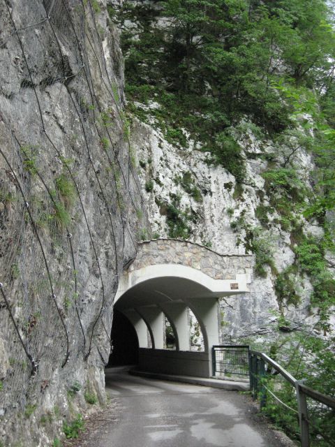 Gradbeni podvig - galerija in tunel pred Hudičevim mostom