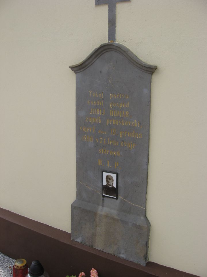 grob Jurija Humarja kjer se še čuti njegova zdravilna energija