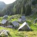 planina Viševnik obsijana s poznopopoldanskim soncem