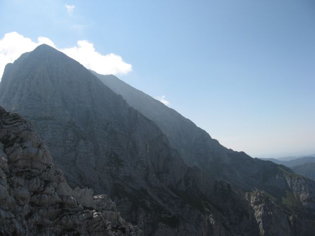 Rezijske gore, tu verjetno gre visoka rosojanska pot