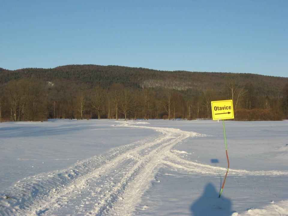 desno proti otavicam