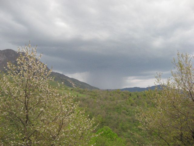 Po grebenu Kolovrata-1.5.2012 - foto