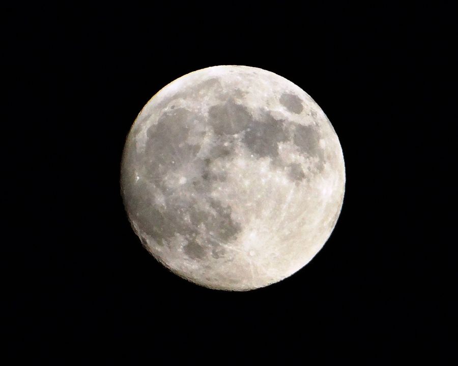 julijska polna luna