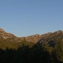 jutranji pogled proti bogatinskemu sedlu izpred doma na komni