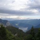 pogled na jezero s terase doma na komni