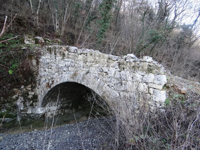 Stari most pred vasjo mahniči