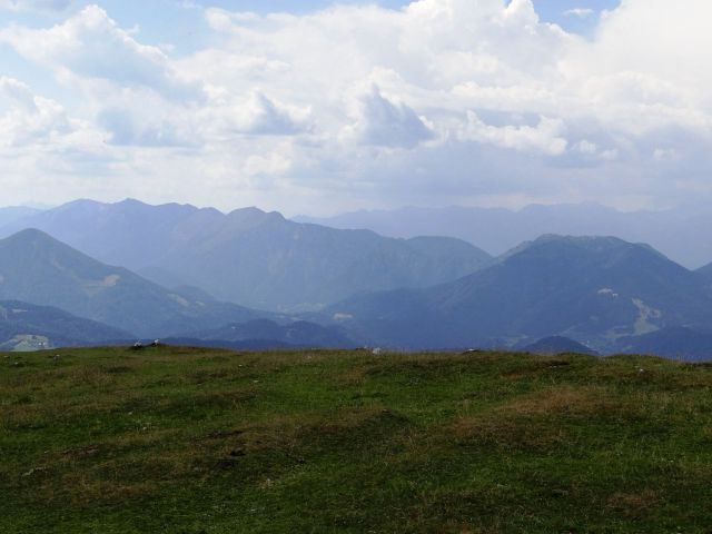 Vrhovi nad soriško planino in greben južnih bohinjskih gora